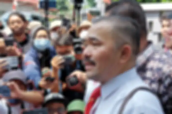 Kuasa Hukum Brigadir J, Kamaruddin Simanjuntak, saat ditemui Grid.ID di kawasan Duren Tiga, Jakarta Selatan, Selasa (30/8/2022).