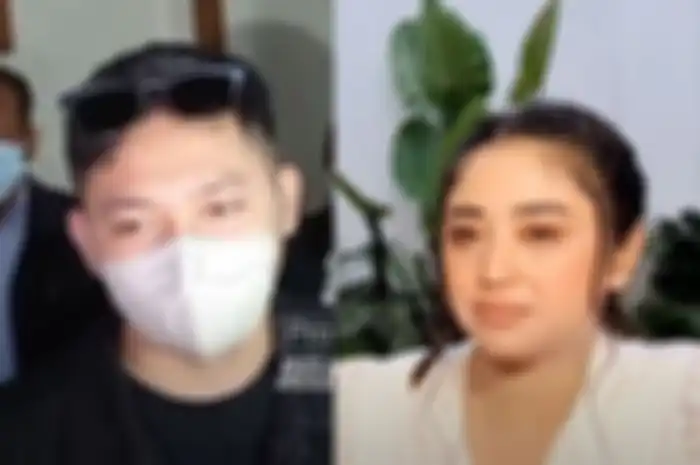 Dewi Perssik dan Angga Wijaya sama-sama bermata sembab usai ikrara talak yang digelar Senin, 29 Agustus 2022. 