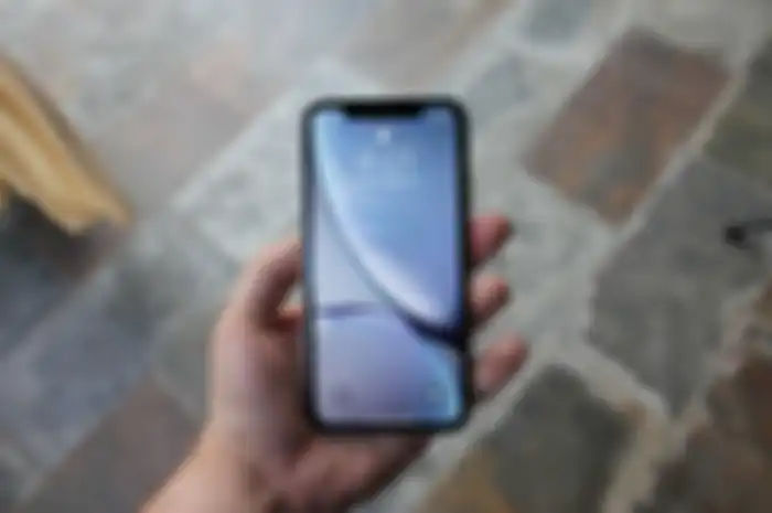 Ilustrasi iPhone SE 4 yang usung desain iPhone XR
