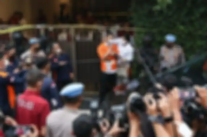 Ferdy Sambo dan Putri Candrawathi dalam rekonstruksi pembunuhan Brigadir J.