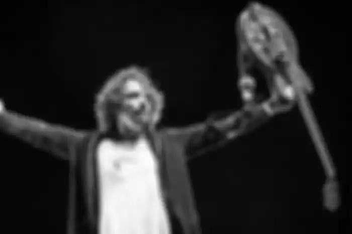 Rekomendasi lagu rock dari perjalanan karier bermusik Chris Cornell.