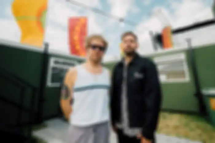 Kolaborasi You Me at Six dan vokalis Enter Shikari, Rou Reynolds