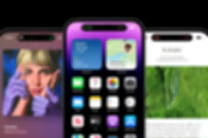 Ilustrasi cara Dynamic Island di HP Samsung agar mirip tampilan iPhone 14. (on pict: iPhone 14 Pro dan iPhone 14 Pro Max)