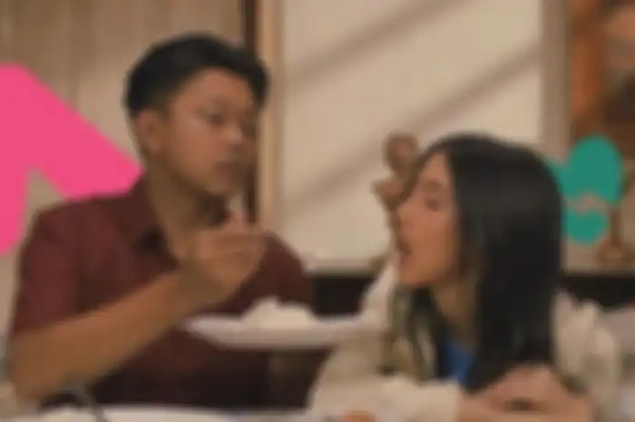 Cuplikan Kesya Levronka bermajn di Laraati