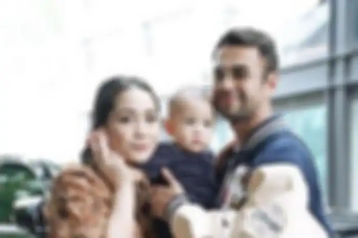 Nagita Slavina pergi ke New York bersama keluarganya 
