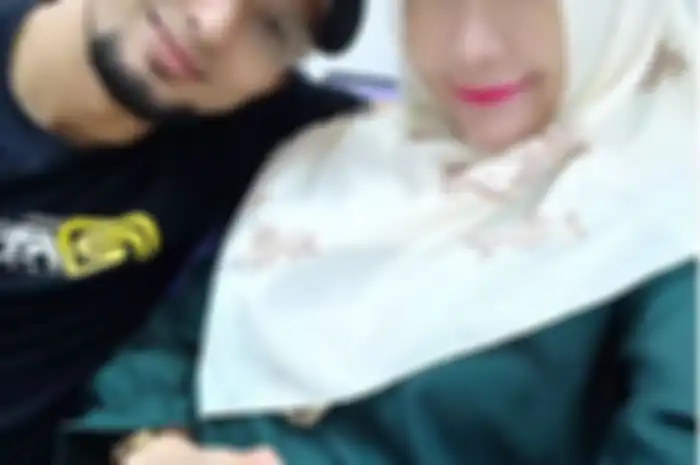 Roro Fitria dan  Andre Irawan.