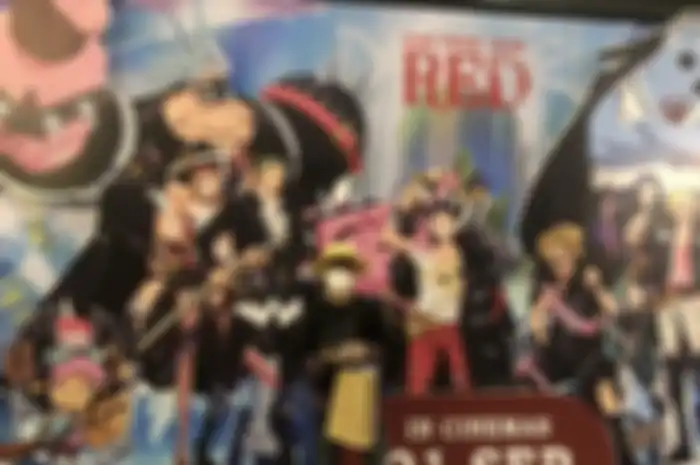Seorang die hard fans One Piece saat fans screening di CGV Central Park, Jakarta.