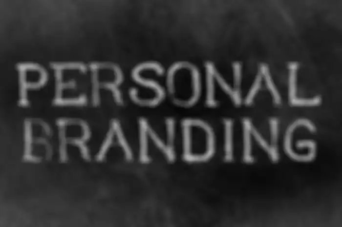 4 Tips bangun Personal Branding buat mempersiapkan karier di masa depan.