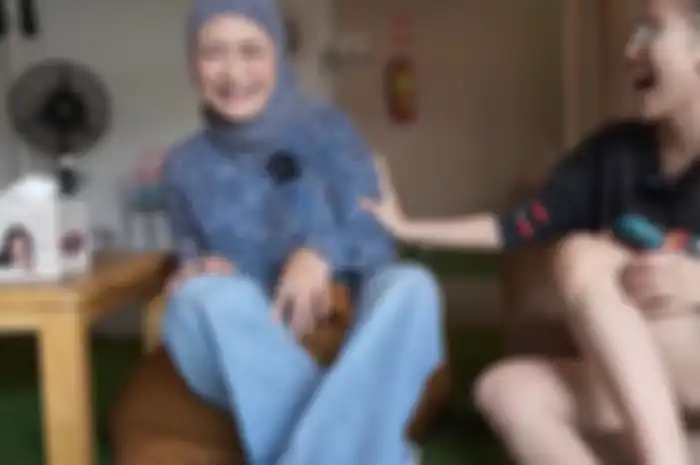 Ayu Ting Ting dan Nathalie Holscher berseloroh bakal bikin geng janda