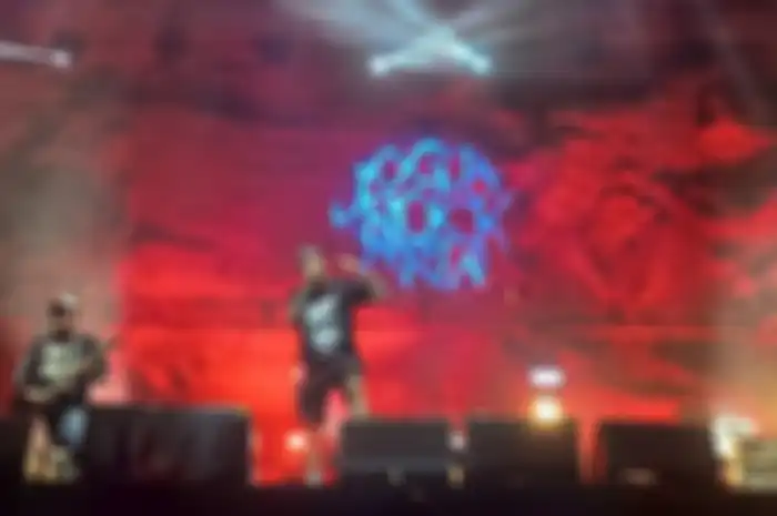 Seringai tampil hari kedua di festival musik JogjaROCKarta 2022, Minggu (25/9).