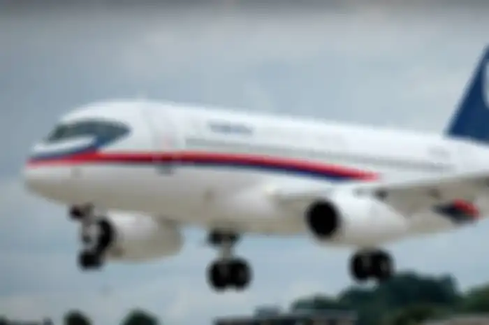 Pesawat komersil Rusia, Sukhoi Superjet 100