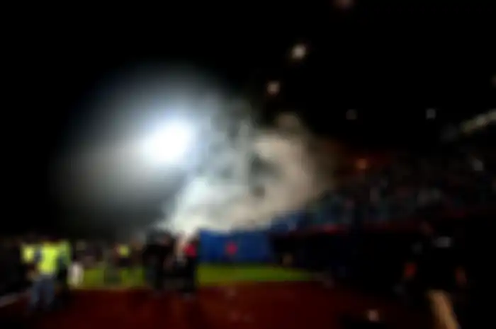 Polisi gunakan Gas Air Mata saat kericuhan di Stadion Kanjuruhan Malang, ternyata langgar aturan FIFA
