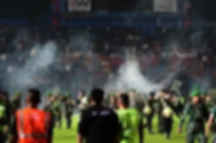 Kerusuhan Kanjuruhan yang terjadi pasca laga Arema FC vs Persebaya Surabaya