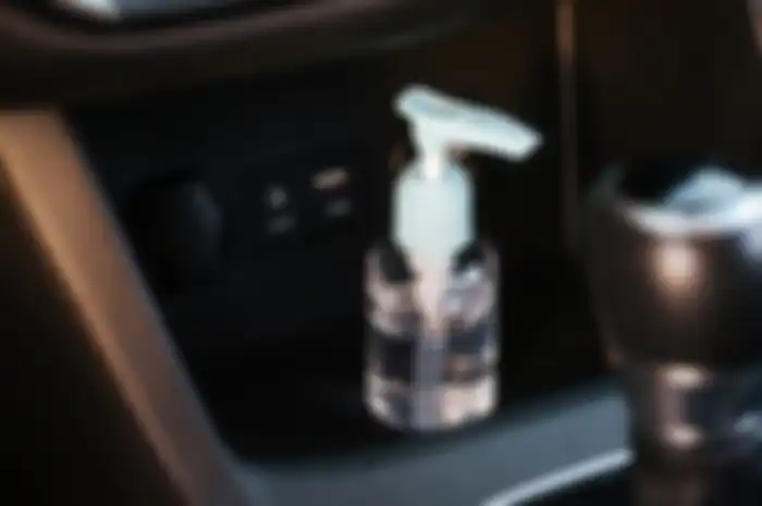 Bahaya menyimpan hand sanitizer di dalam mobil