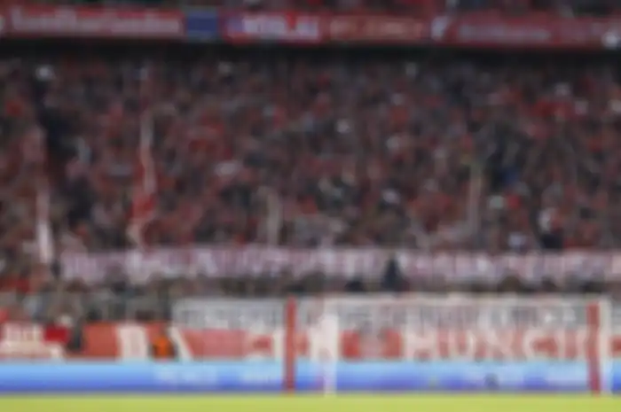 Solidaritas fans Bayern Munchen untuk insiden Kanjuruhan Malang, Selasa (4/10)