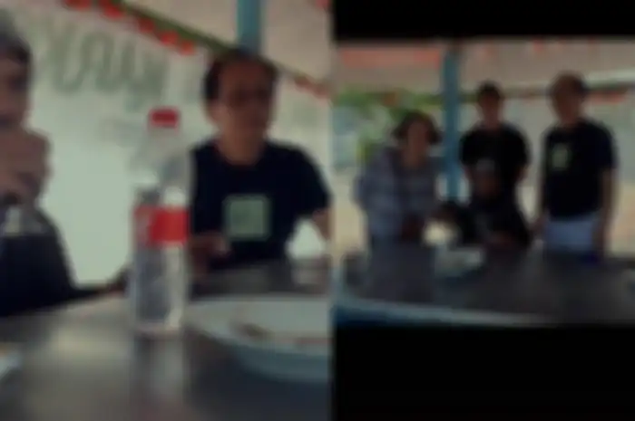 Joko Kendil saat jajan di  warung, iseng ditanya oleh penjual