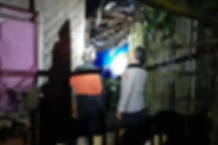 Kerusakan rumah akibat gempa