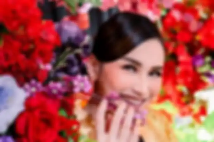 Ayu Ting Ting ngaku takut makin jauh dari jodohnya gegara tingkahnya di TV.