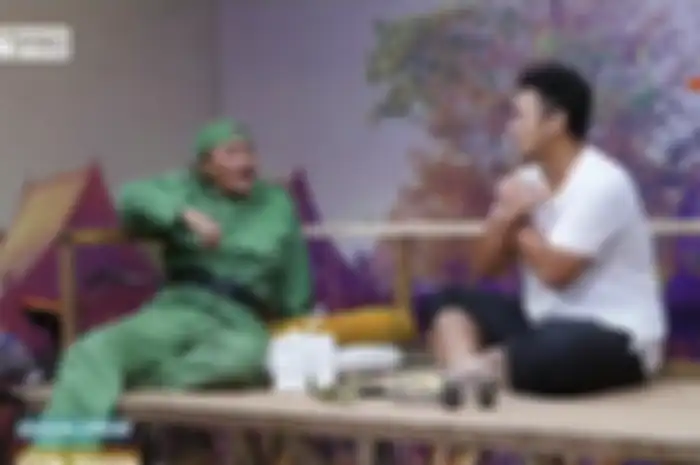 Sule melawak bareng Gilang Dirga dengan menyenggol Rizky Billar pakai kata mokondo. Netizen langsung respons begini. 