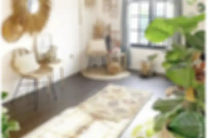 Desain ruang tamu lesehan aesthetic ini mampu manjakan Ibu-ibu di balik tampilan cantik. 9 foto ini menjadi buktinya. 