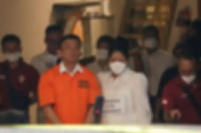 Putri Candrawathi menangis dan cerita Yosua 'berbuat kurang ajar'