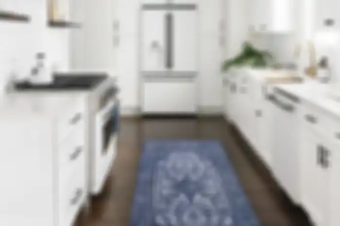 Desain dapur besar minimalis bisa langsung jadi berkat sentuhan kreatif begini. Bahkan, 7 foto tampilan sampai bikin kagum.