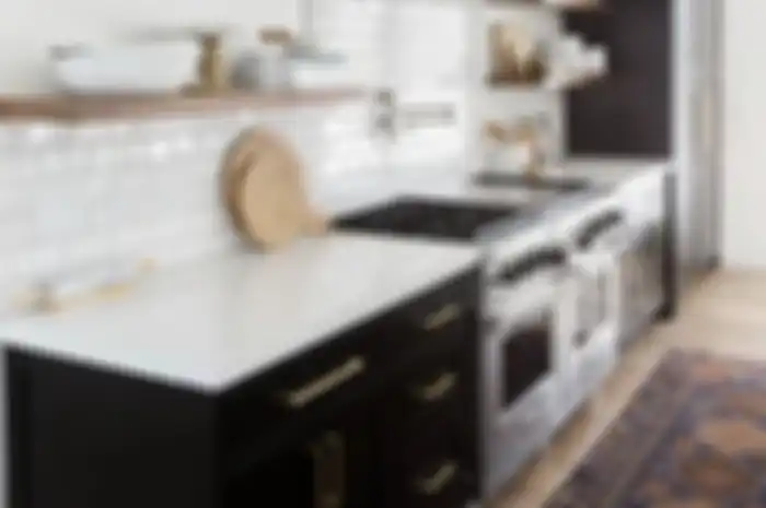 Desain dapur mungil berpadu anggun di lahan sempit rumah minimalis bikin mata Ibu-ibu arisan nyaris tak berkedip. Ini 7 foto hasil aplikasinya.