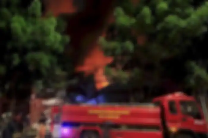 Kebakaran gudang triplek di Bandung