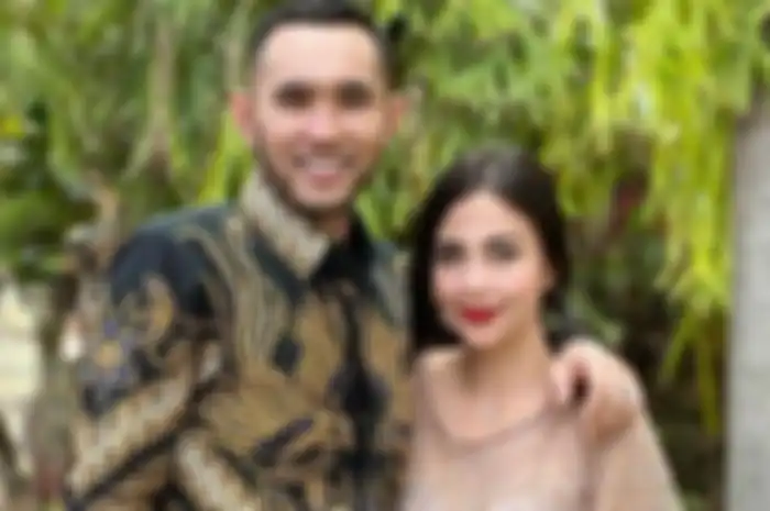 Enji Baskoro dan Hana Kartika. 