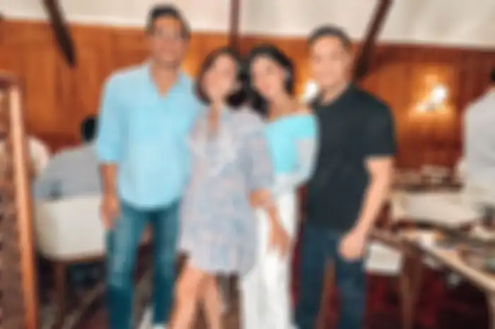 Gisel sengaja mengajak Rino Soedarjo foto bareng pacar brondong Naysilla Mirdad yang merayakan ulang tahun ke-29. 