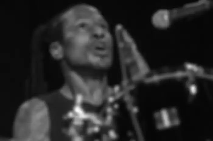 D. H. Peligro, drummer Dead Kennedys meninggal dunia di usia 36 tahun.
