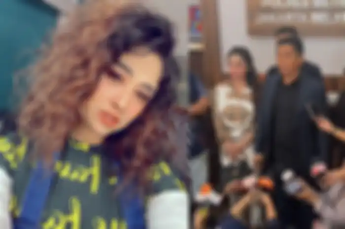 Haters yang hina pedangdut Dewi Perssik mandul akhirnya ditemukan. 
