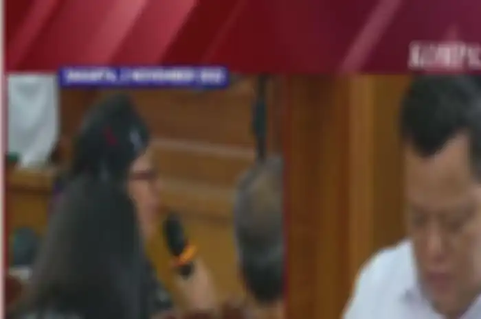 Pertanyaan menohok ibunda Brigadir J, Rosti Simanjuntak pada Kuat Maruf