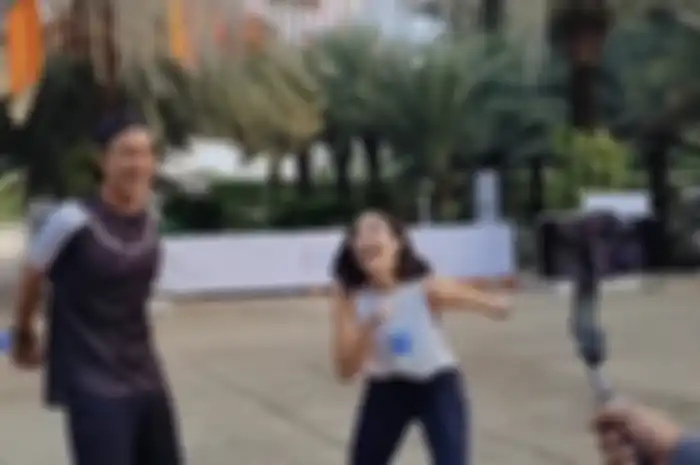 Gisel bikin netizen debat panas soal kamar bekas video 19 detik. Mantan Gading Marten pamer foto lari di Monas.