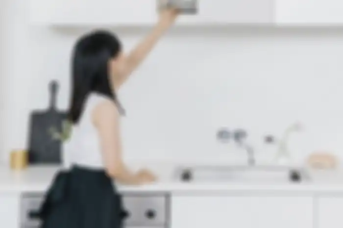 Begini jadinya apabila seorang Ibu-ibu penulis buku membuat desain dapur sederhana. Foto hasilnya menjadi sorotan.