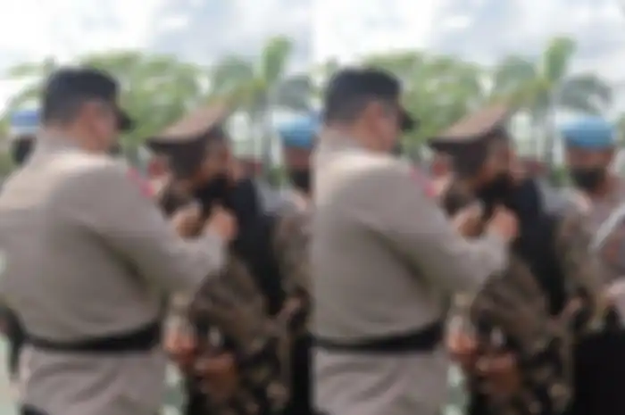 Polres Purworejo resmi memberhentikan Aipda AL, oknum polisi yang diduga melakukan pelanggaran berat karena berbuat asusila dengan istri anggota TNI pada Selasa (8/11/2022). 