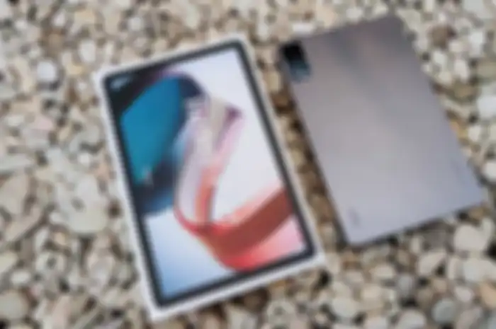 Unboxing Redmi Pad sebelum rilis di Indonesia pada tanggal 17 November 2022.