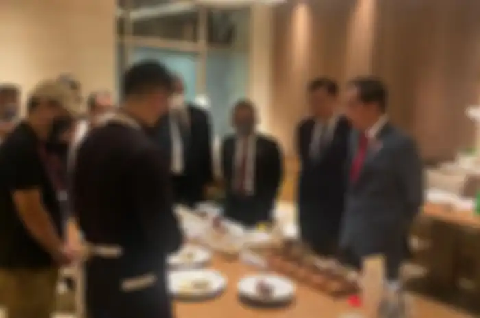 Chef Arnold menjadi juru masak untuk Gala dinner KTT G20