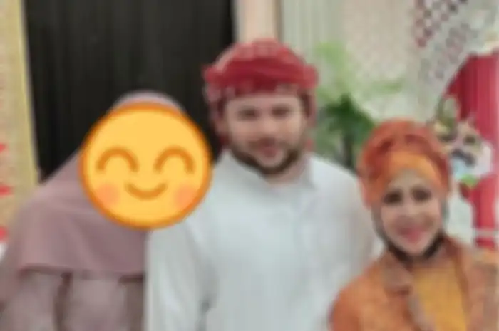 Elvy Sukaesih hapus foto unggahan fotonya dengan Ridho Rhoma