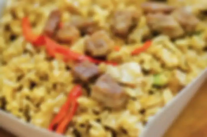 Cicipi 8 tempat wisata kuliner di Bogor yang menyajikan menu nasi goreng enak. Inilah foto aestheticnya..