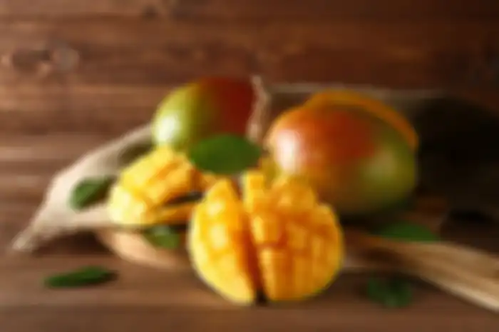 Kalau beli banyak mangga coba simpan dengan cara ini agar bisa awet hingga berbulan-bulan.