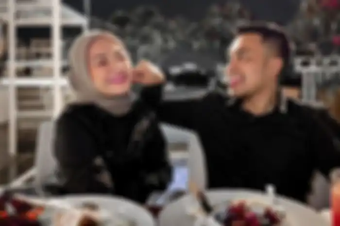 Nathalie Holscher dan Faris