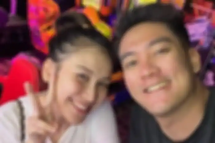 Sebut Ayu Ting Ting pacar dihadapan Song Joong Ki, benarkah Boy Willian dan Ayu sudah jadian? 