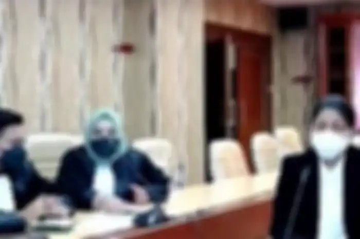 Putri Candrawathi saat ikuti sidang secara daring imbas terpapar Covid-19
