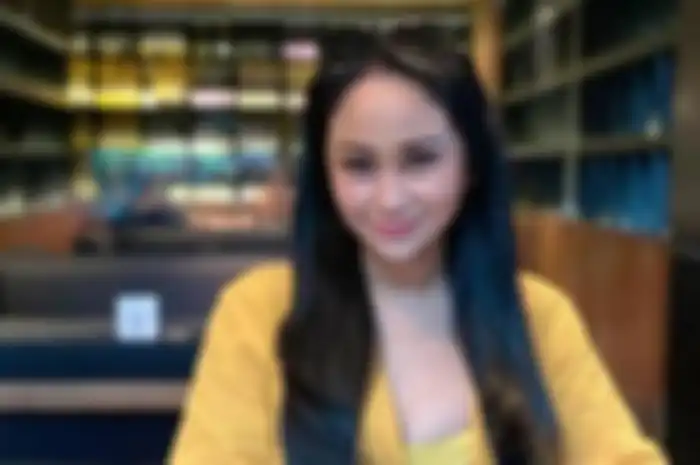 Denise Chariesta panik beredar video syur Kimono Ungu