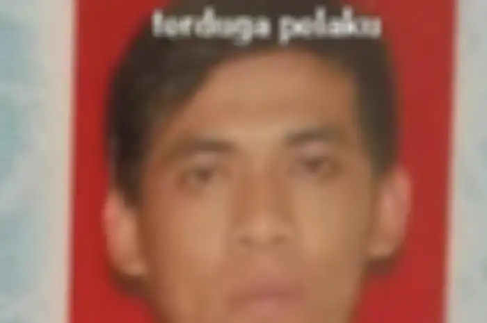 Netizen sengaja menyebarkan foto pelaku bom bunuh diri di Polsek Astanaanyar Bandung. Ada logo ISIS di bagian ini.