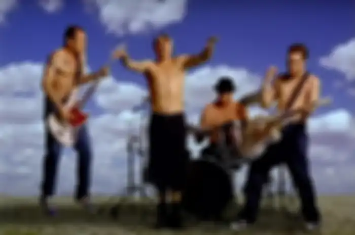 Music Video Red Hot Chili Peppers ‘Californication’ tembus 1 Miliar views di YouTube!