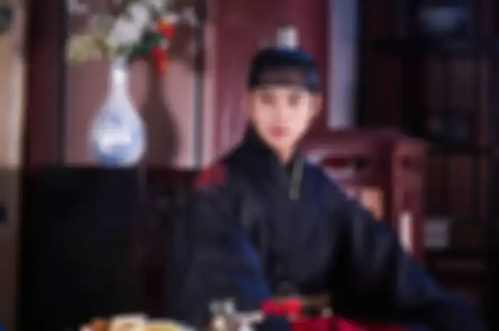 drama Korea Under The Queen's Umbrella