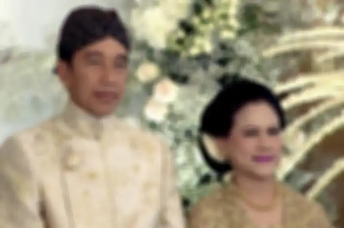 Jokowi dan Iriana Jokowi di akad nikah Kaesang Pangarep dan Erina Gudono.