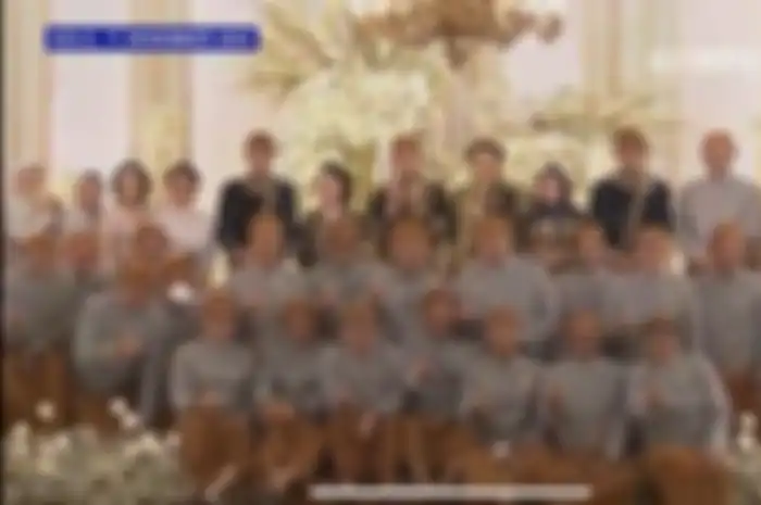 Momen para menteri Jokowi foto bersama di pernikahan Kaesang dan Erina